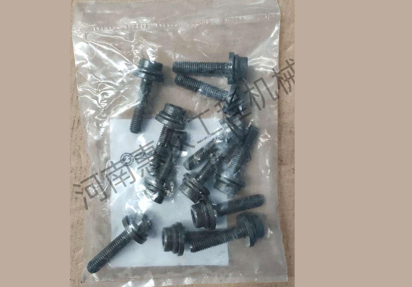 奔腾OM906发起机排气管螺栓9049900412